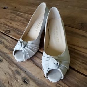 Brunate Women's Made in Italy Cream Knoted Leather Heeled Shoe Size 6